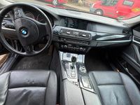 Gebraucht BMW 520 184 PS (135 kW) 2012 Schwarz Kombi