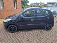 Gebraucht Hyundai i10 69 PS (50 kW) 2011 Schwarz Kleinwagen