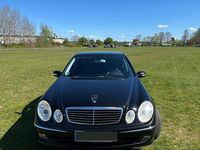 Używany Mercedes E320 Avantgarde 224 KM (164 kW) 2004 Czarny Sedan/Limuzyna