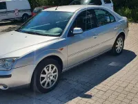 Gebraucht Ford Mondeo Futura 110 PS (80 kW) 2003 Silber Limousine