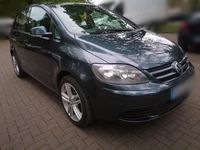 Second-hand VW Golf 140 CP (102 kW) 2005 Albastru Monovolum