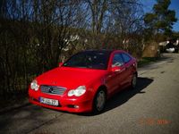 Gebraucht Mercedes C220 143 PS (105 kW) 2002 Rot Coupé