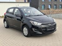 Gebraucht Hyundai i20 Edition 86 PS (63 kW) 2014 Schwarz Kleinwagen