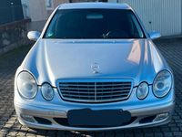 Gebraucht Mercedes E220 Elegance 143 PS (105 kW) 2002 Grau Limousine