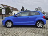 Gebraucht VW Polo Comfortline 60 PS (44 kW) 2015 Blau Kleinwagen