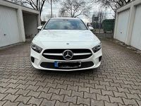 Gebraucht Mercedes A180 136 PS (100 kW) 2019 Weiß Limousine