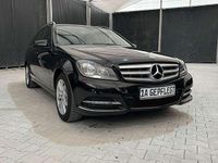 Gebraucht Mercedes C180 156 PS (114 kW) 2011 Schwarz Kombi