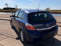 Gebraucht Opel Astra 90 PS (66 kW) 2004 Blau Limousine