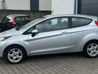 Gebraucht Ford Fiesta Champions Edition 80 PS (58 kW) 2013 Silber Limousine
