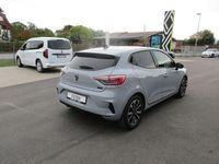 Gebraucht Renault Clio V Techno 143 PS (105 kW) 2024 Grau Limousine