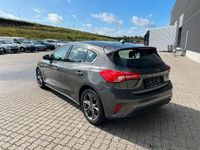 Używany Ford Focus Titanium 125 KM (91 kW) 2019 Szary Sedan/Limuzyna