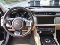 gebraucht Jaguar XF Sportbrake 20d AWD 180PS Prestige Auto. P...