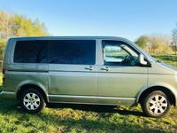 Usado VW Caravelle 131 CV (96 kW) 2005 Verde Van
