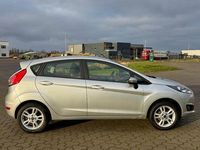 Gebraucht Ford Fiesta SYNC Edition 80 PS (58 kW) 2015 Silber Limousine