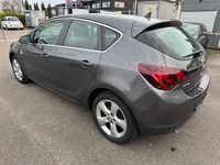 Gebraucht Opel Astra Sport 140 PS (102 kW) 2011 Grau Kleinwagen