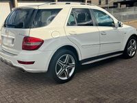 Gebraucht Mercedes ML300 AMG 204 PS (150 kW) 2011 Weiß SUV