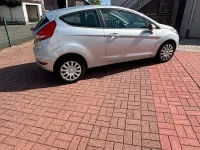 Gebraucht Ford Fiesta Trend 60 PS (44 kW) 2011 Silber Limousine