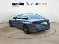 Gebraucht BMW 330 184 PS (135 kW) 2024 Grau Limousine