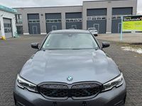 Gebraucht BMW 320 190 PS (139 kW) 2019 Grau Limousine