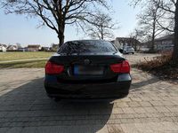 Second-hand BMW 318 143 CP (105 kW) 2009 Negru Berlinǎ