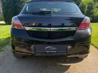 Używany Opel Astra GTC Edition 105 KM (77 kW) 2007 Czarny Sedan/Limuzyna