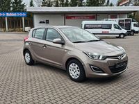 Gebraucht Hyundai i20 Trend 86 PS (63 kW) 2012 Braun Kleinwagen