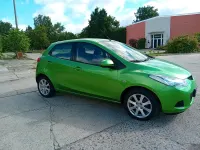 Gebraucht Mazda 2 75 PS (55 kW) 2009 Grün Kleinwagen