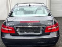 Gebraucht Mercedes E200 Avantgarde 184 PS (135 kW) 2010 Grau Coupé