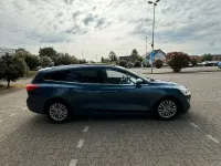 Używany Ford Focus Titanium 150 KM (110 kW) 2018 Niebieski Sedan/Limuzyna