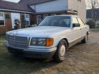 Gebraucht Mercedes 300 125 PS (91 kW) 1984 Weiß Limousine
