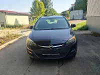 Gebraucht Opel Astra 131 PS (96 kW) 2012 Schwarz Kombi