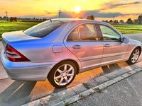 Gebraucht Mercedes C220 150 PS (110 kW) 2004 Brillantsilber  metalliclack Limousine