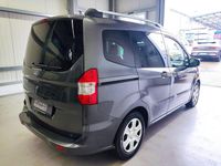 Gebraucht Ford Tourneo Courier 101 PS (74 kW) 2019 Braun Van / Kleinbus