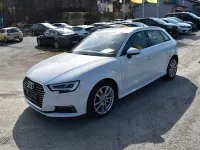 Gebraucht Audi e-tron Design 204 PS (150 kW) 2020 Gletscherweiss (metallic) SUV