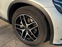 Gebraucht Mercedes GLC250 AMG line 204 PS (150 kW) 2017 Silber SUV