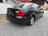 Gebraucht BMW 318 129 PS (94 kW) 2007 Schwarz Limousine