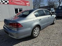 Gebraucht VW Passat Trendline 122 PS (89 kW) 2012 Blau Limousine