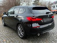 Gebraucht BMW 120 Sport Line 190 PS (139 kW) 2023 Schwarz Kleinwagen