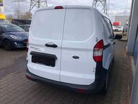 Gebraucht Ford Transit Trend 101 PS (74 kW) 2023 Weiß Limousine