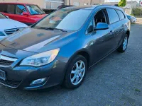 Gebraucht Opel Astra 110 PS (80 kW) 2011 Grau Kombi