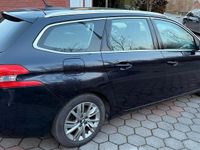 Gebraucht Peugeot 308 120 PS (88 kW) 2018 Blau Kombi