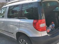 Gebraucht Skoda Yeti Active 105 PS (77 kW) 2015 Grau SUV