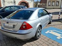 Gebraucht Ford Mondeo 125 PS (91 kW) 2005 Silber Limousine