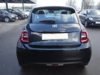 Gebraucht Fiat 500e 86 kW (118 PS) 2023 Schwarz Kleinwagen