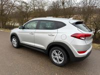 Gebraucht Hyundai Tucson 116 PS (85 kW) 2017 Grau SUV