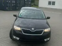 Gebraucht Skoda Rapid Active 90 PS (66 kW) 2014 Schwarz Kleinwagen