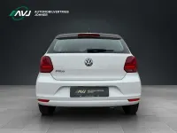 Używany VW Polo Trendline 75 KM (55 kW) 2016 Biały Sedan/Limuzyna