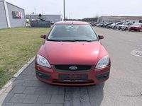 Gebraucht Ford Focus Trend 116 PS (85 kW) 2007 Ruby rouge Limousine