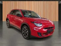 Gebraucht Fiat 600 La Prima 101 PS (74 kW) 2025 Rot rot (metallic) SUV