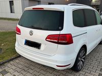 Gebraucht VW Sharan Highline 150 PS (110 kW) 2016 Weiß Van / Kleinbus